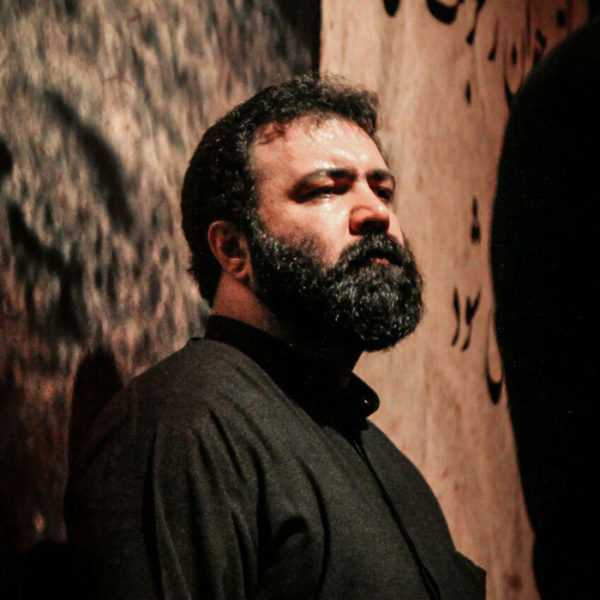 مهدی اکبری سلام آقا که الان روبروتونم